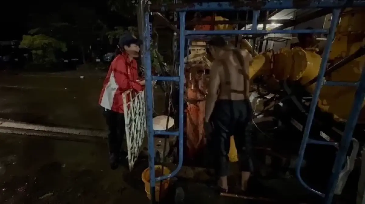 กทม. ระดมกำลังเร่งระบายน้ำท่วมลาดกระบัง พร้อมวางแผนรับมือซ้ำ