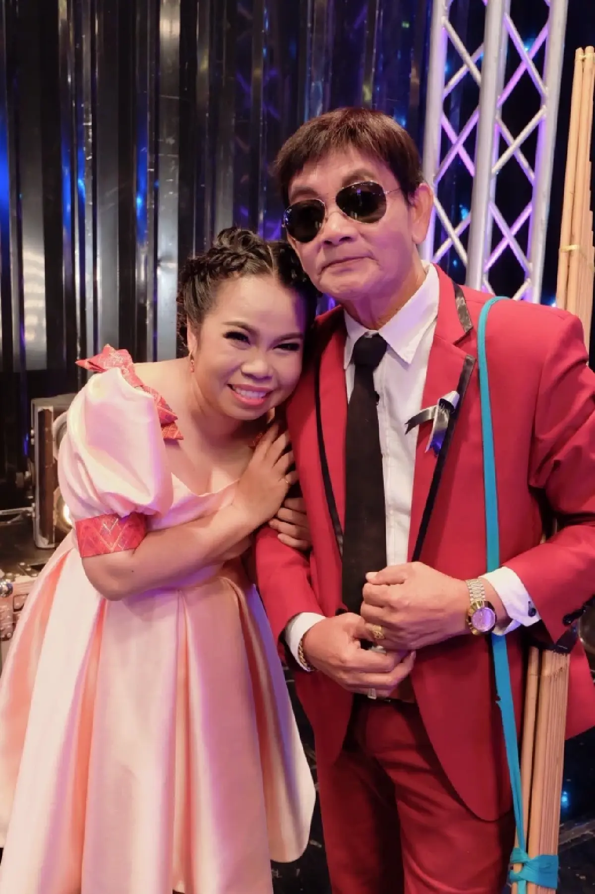 อาลัย 'สาธิต ทองจันทร์' นักร้องหมอลำ จากไปอย่างสงบ สิริอายุ 68 ปี