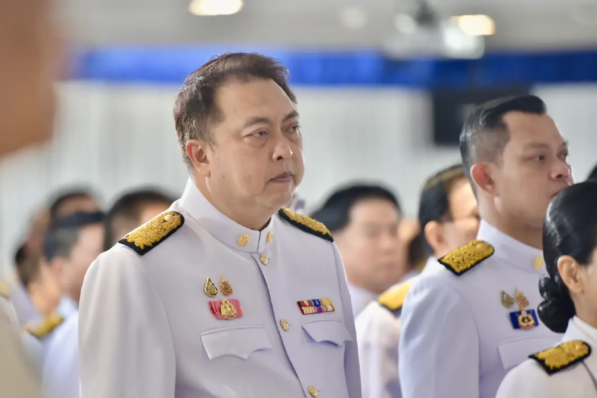 เช็ก 36 เก้าอี้ ครม. 'อนุทิน 1' สลับโผ โค้งสุดท้าย