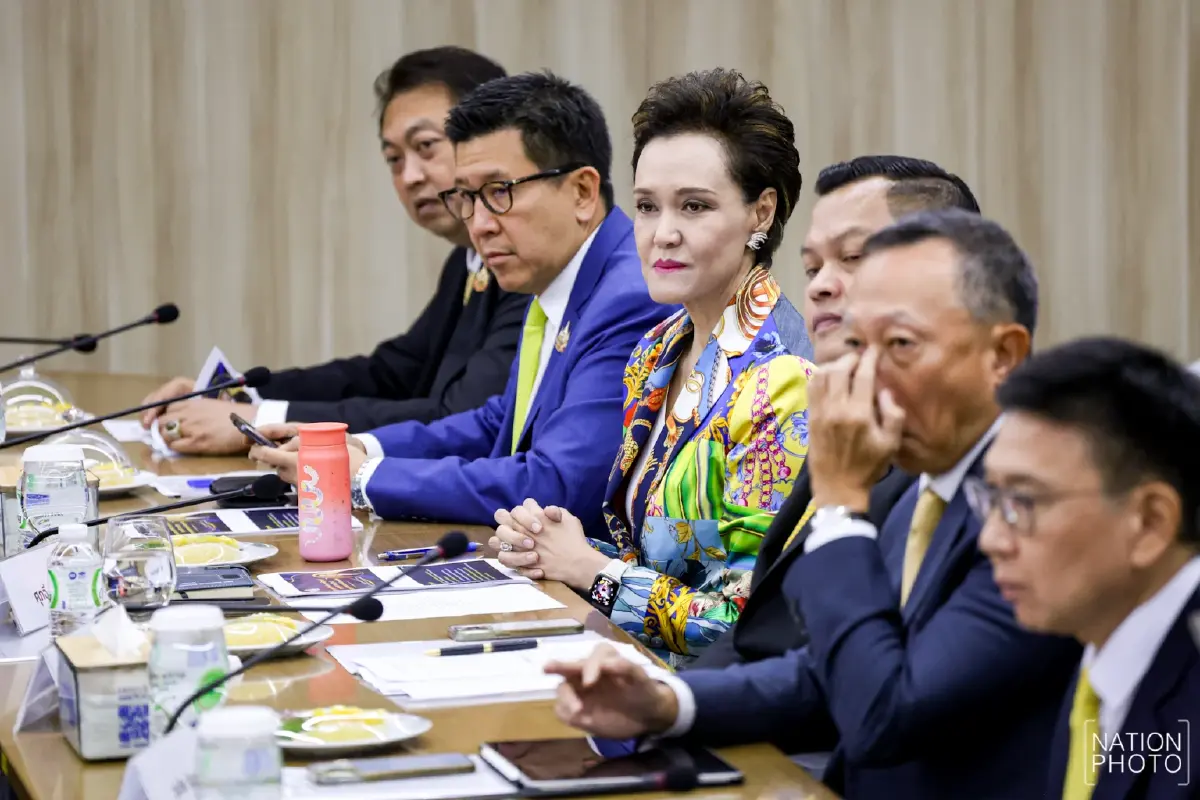 เช็ก 36 เก้าอี้ ครม. 'อนุทิน 1' สลับโผ โค้งสุดท้าย