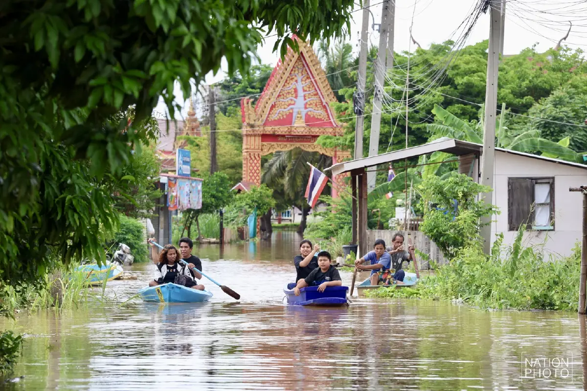 อยุธยาอ่วม น้ำเจ้าพระยาทะลักท่วม 5 อำเภอ เดือดร้อนกว่า 10,000 ครัวเรือน