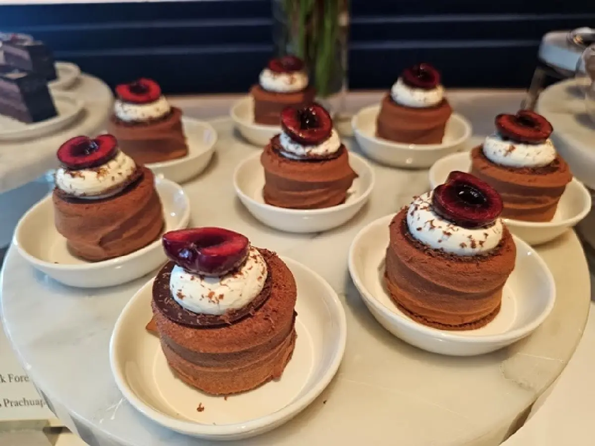 ‘ชิมช็อกโกแลต’ Afternoon Tea ใน Luxury Dining Series 2025