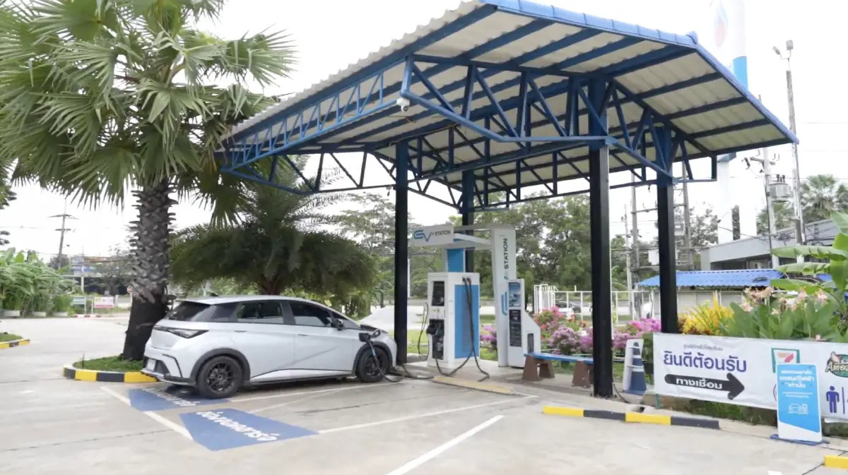 ทายาทปั๊มน้ำมัน PTT Station เผยสูตรลับ! จากปั๊มน้ำมันสู่ 'ไลฟ์สไตล์ฮับ'