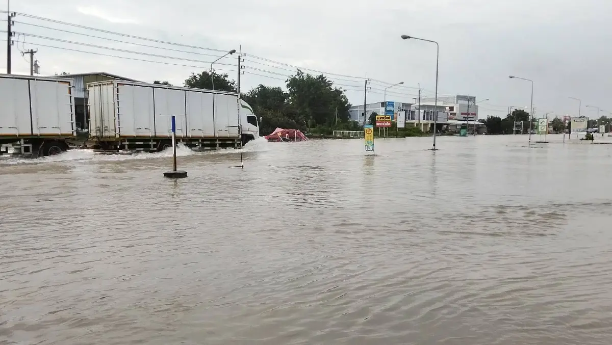 อ่างแตกแล้ว สังขะวิกฤติหนัก น้ำท่วมฉับพลัน หลังอ่างเก็บน้ำชำรุด