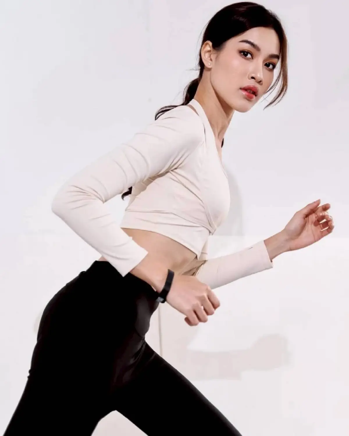 'จอย - กนกอร รุ่งรักษา' Miss Wellness World Thailand 2024 ทูตสุขสภาพคนแรกของไทย