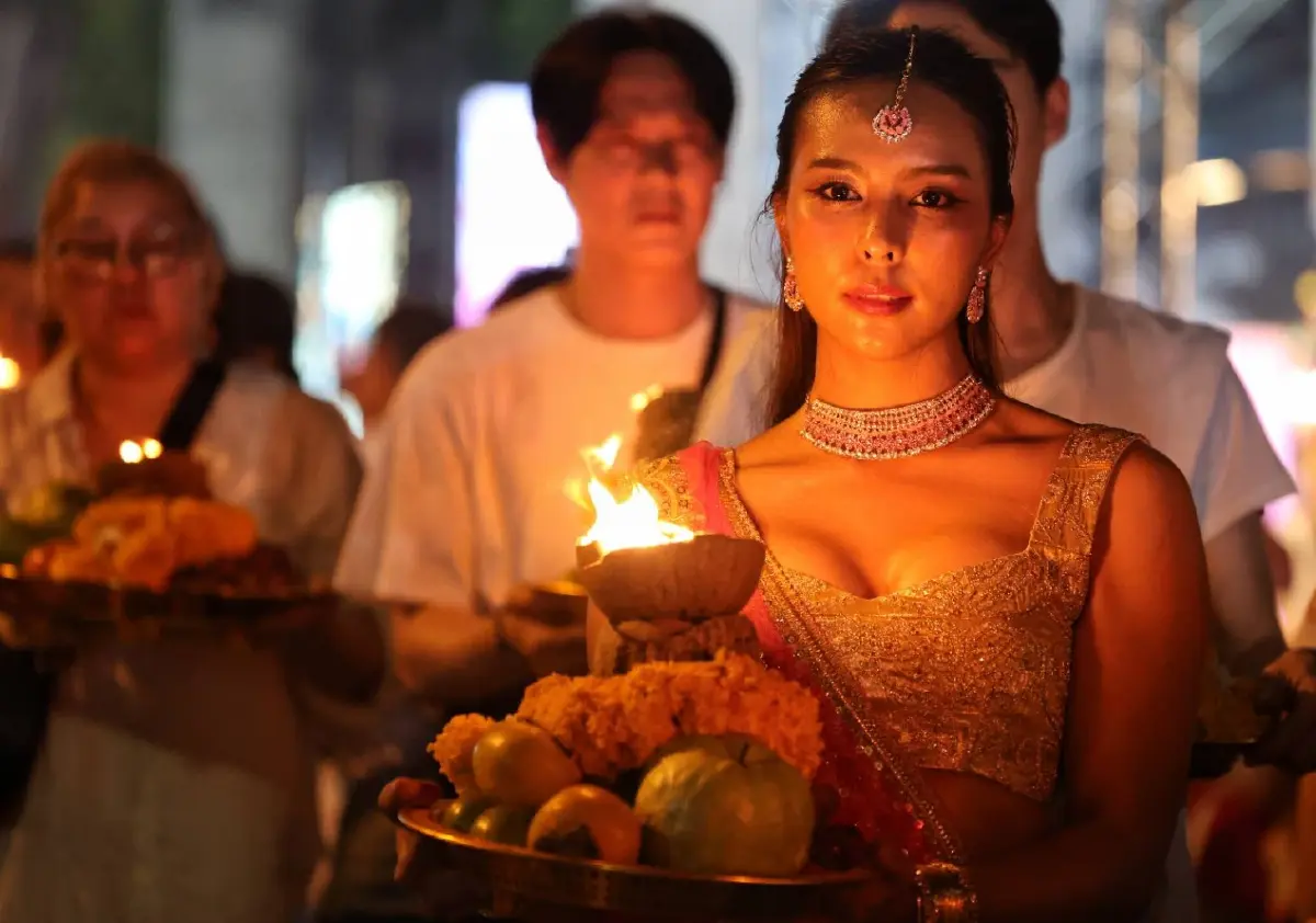 เช็กเส้นทาง ปิดถนน งานใหญ่ พิธีนวราตรี 2568 แห่ประเพณี วัดแขก สีลม