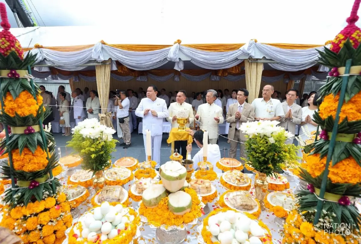 รัฐสภา บวงสรวง อัญเชิญพระบรมราชานุสาวรีย์ ร.7 ประดิษฐานหน้าอาคาร