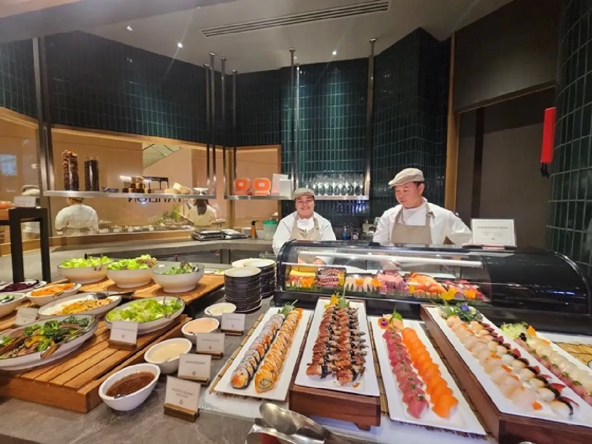 ‘ซันเดย์ บรันช์’ สไตล์ดุสิตธานี เจิดจรัส ณ ‘ห้องอาหารพาวิลเลี่ยน’