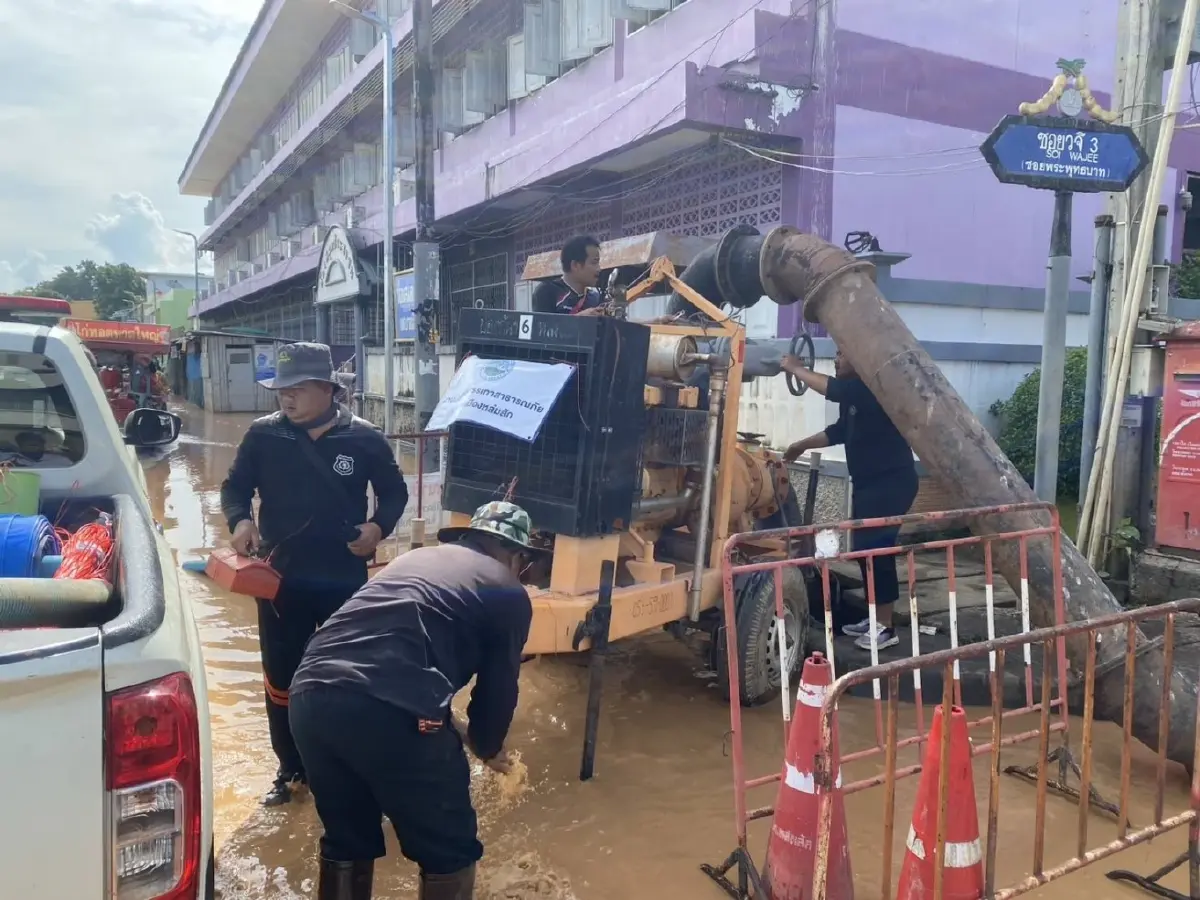 น้ำท่วมหล่มสักวิกฤต แม่น้ำป่าสักล้นตลิ่งแล้ว ยกของหนีน้ำด่วน