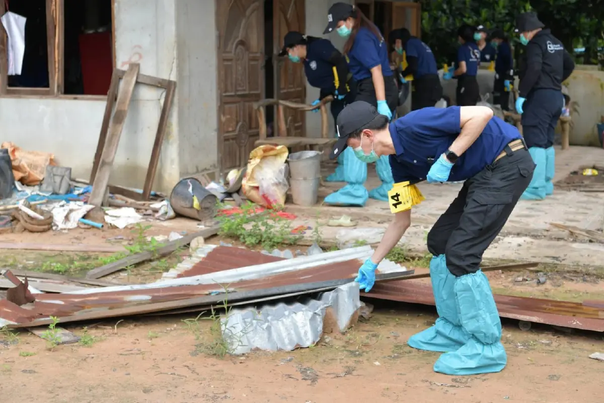 ทบ.พบ สะเก็ดระเบิดชนิดร้ายแรง จากอาวุธวิถีโค้งกัมพูชา ยิงใส่บ้านคนไทย