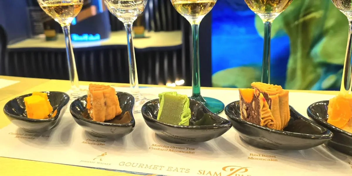 ประชันกล่องขนมไหว้พระจันทร์ และทดลองจับคู่กับวิสกี้