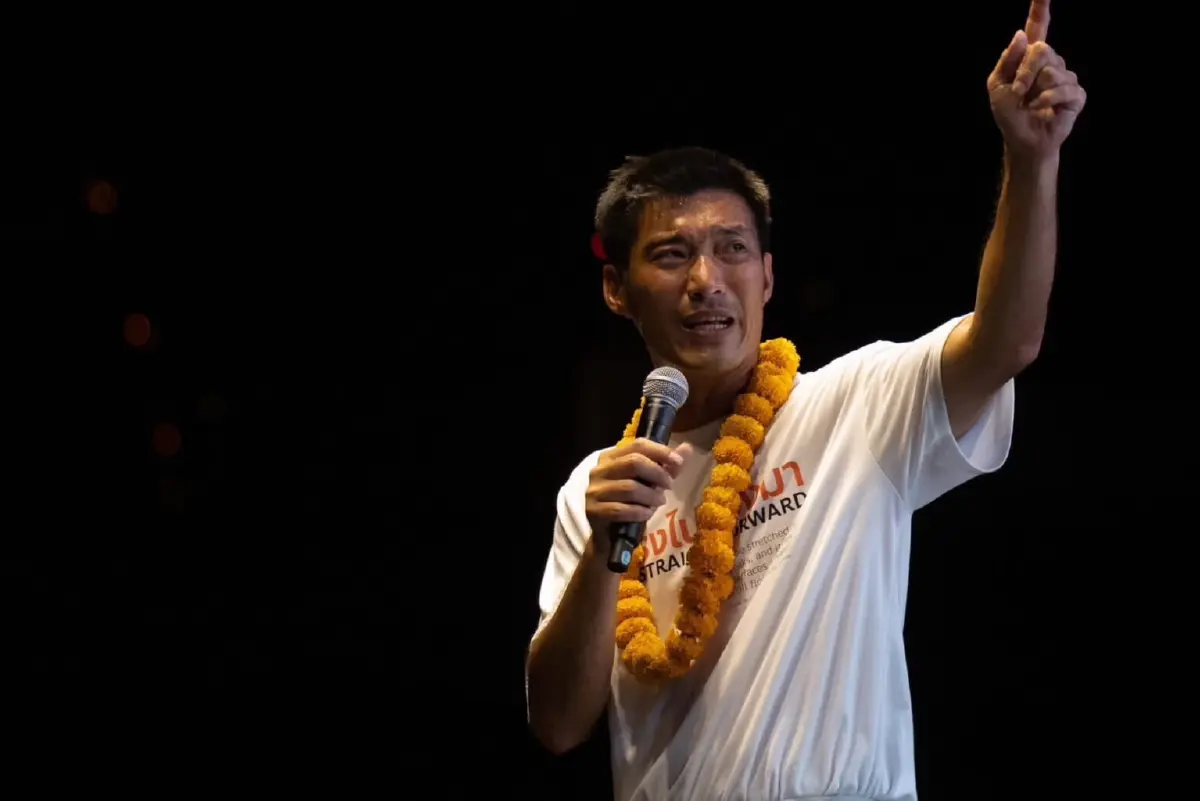 'ปิยบุตร' หายไปไหน 'พรรคส้ม' วิกฤติ 'ธนาธร' พันลึก