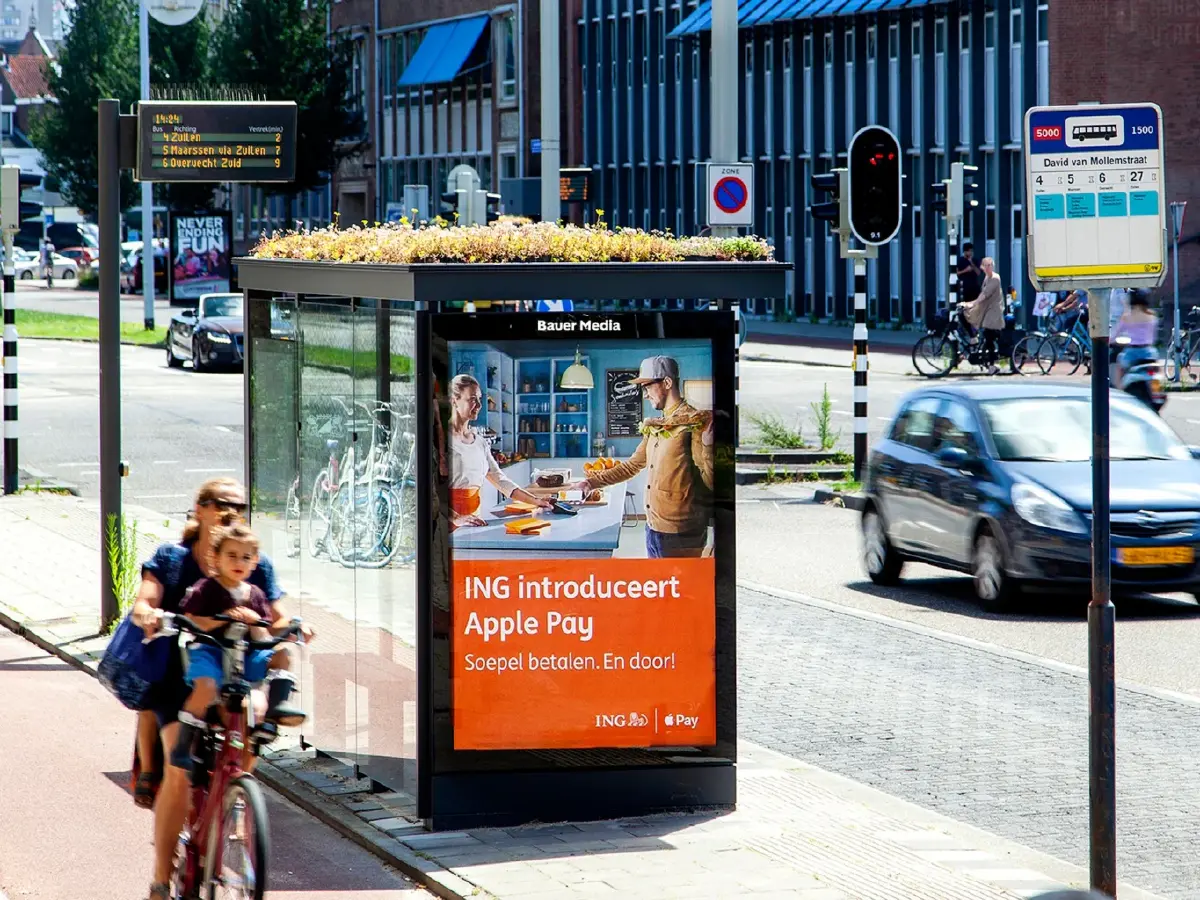 ‘ป้ายรถเมล์สีเขียว’ ปลูกพืชบนหลังคา ช่วยลดความร้อนในเมือง เพิ่มจำนวนผึ้งไม่ให้สูญพันธุ์