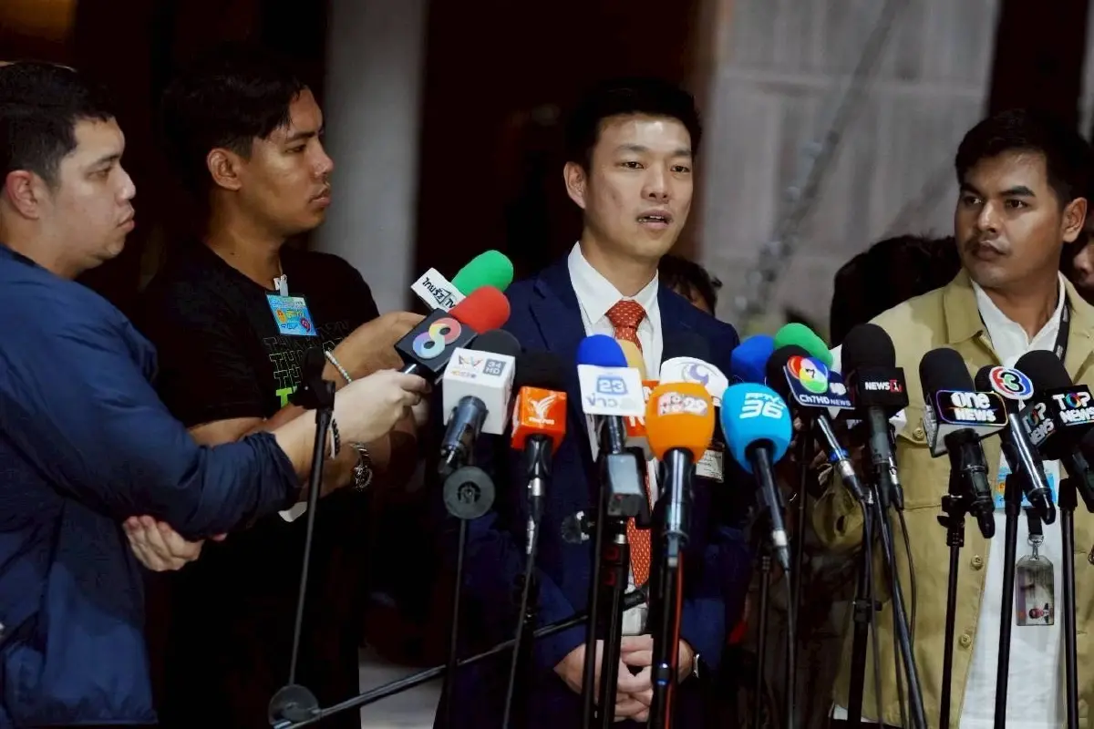 ‘เท้ง’ อุ้ม ‘หนู’ นายกฯ เมิน พท. ชู 'ชัยเกษม' ปัดกระแส สส.ปชน.ฟรีโหวต