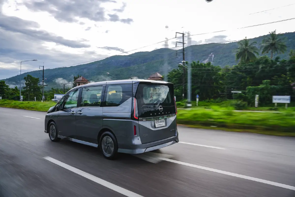 นิสสัน Serena e-Power ประหยัด ขับง่าย เร่งรีบได้ ใช้งานคล่องตัว 