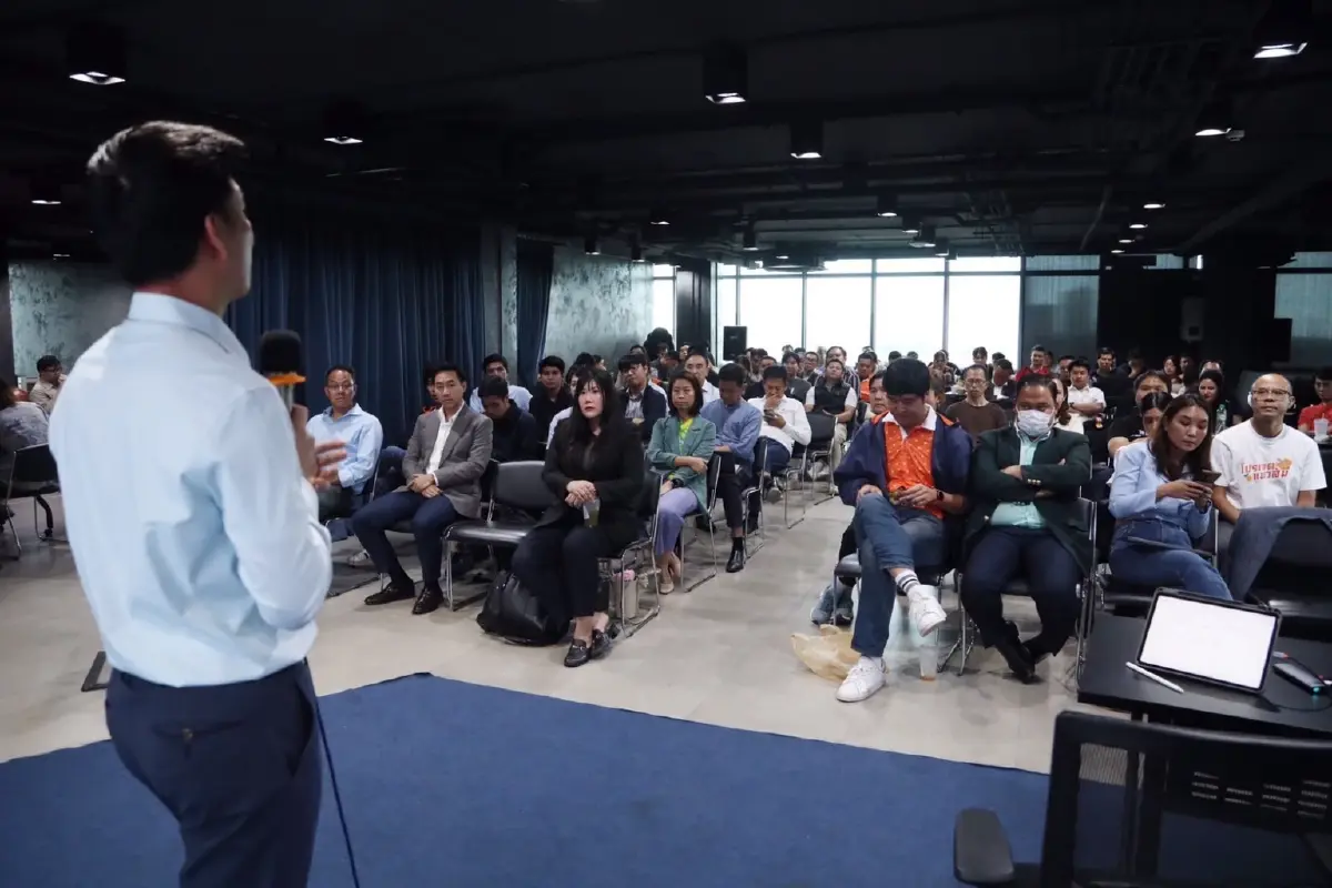 พท.ไฟต์บังคับ ‘ยื้อ-หนุน-ยุบ’  ‘อนุทิน-ชัยเกษม-ประยุทธ์’ ไพ่ใบสุดท้าย?