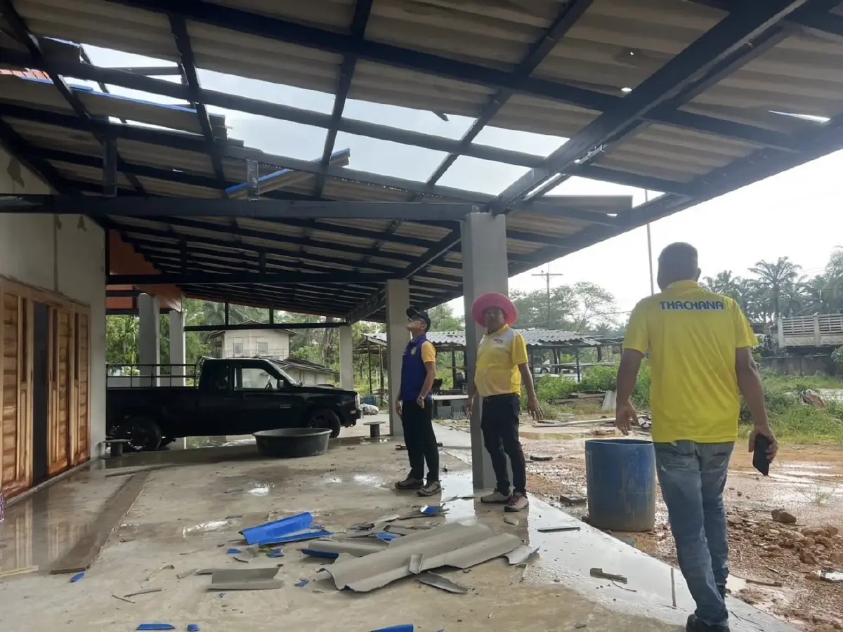 พายุถล่มท่าชนะ กระเบื้องปลิว บ้านพัง โรงเรียนเสียหาย เร่งช่วย