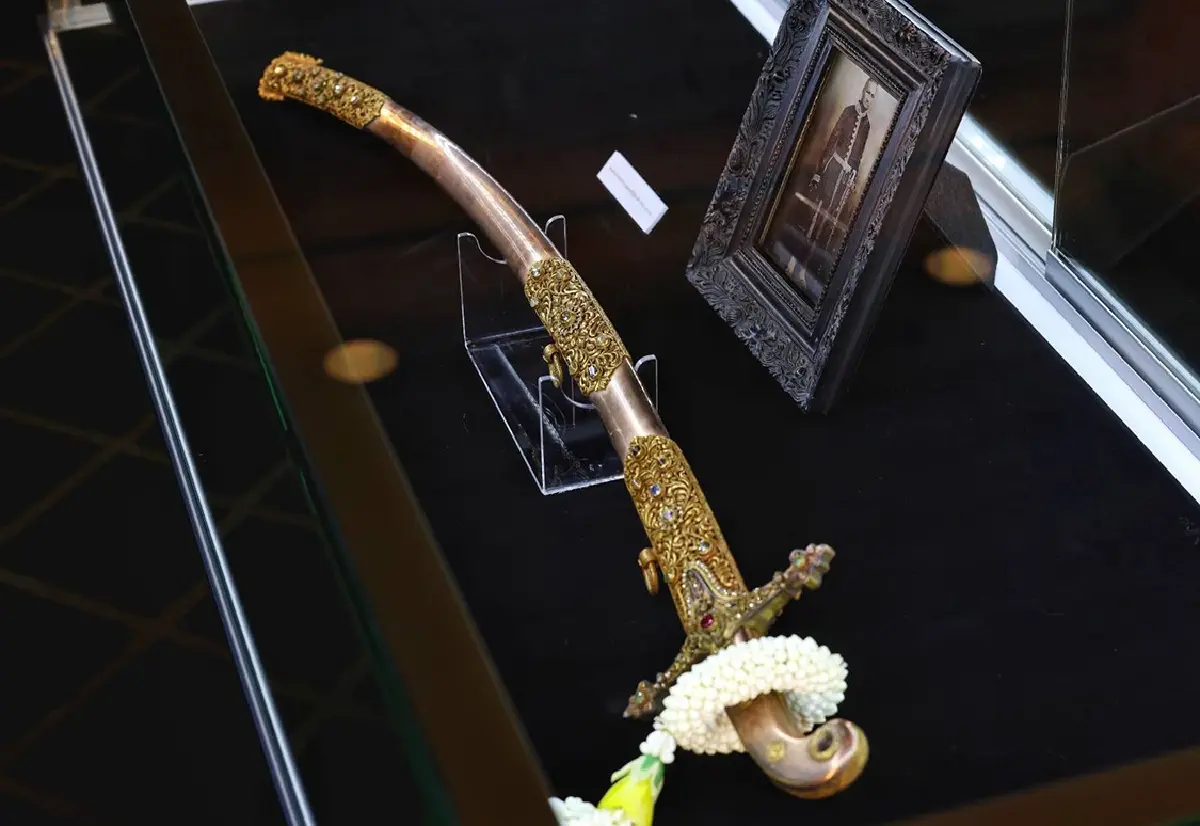 เปิดหนังสือ 'ราชินิกุลบุนนาค' รวมภาพถ่ายและศิลปวัตถุหาชมยาก