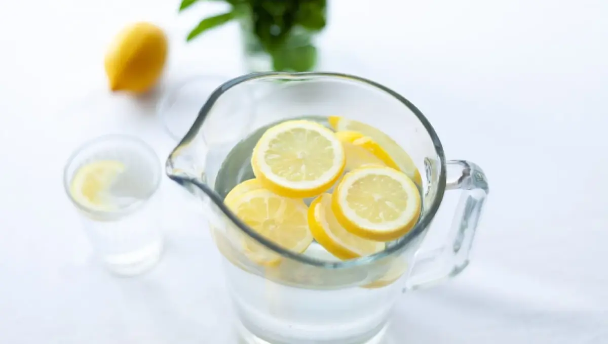 'น้ำด่าง' มีประโยชน์จริงมั้ย ดื่มทุกวันดีหรือไม่