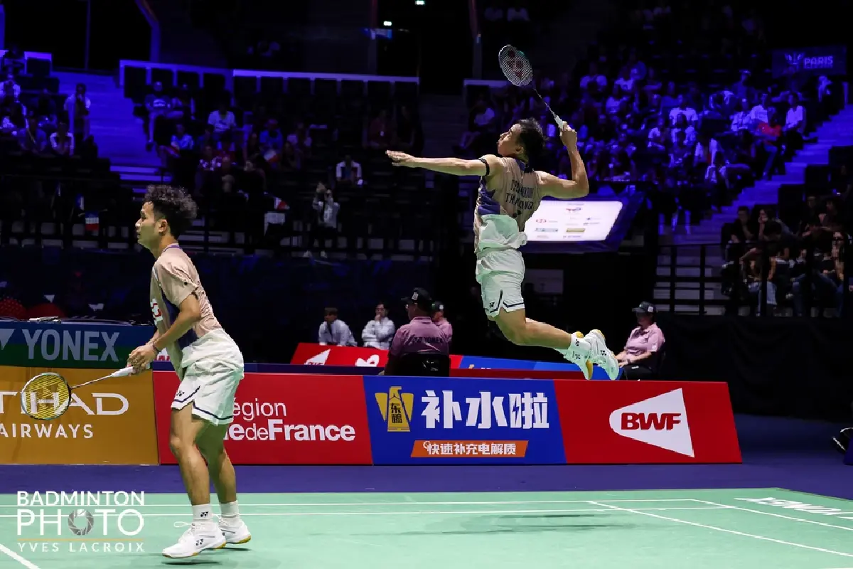 ถ่ายทอดสดแบดมินตัน 'บาส-สกาย' ทีมชาติไทย พบ จีน Hong Kong Open 2025