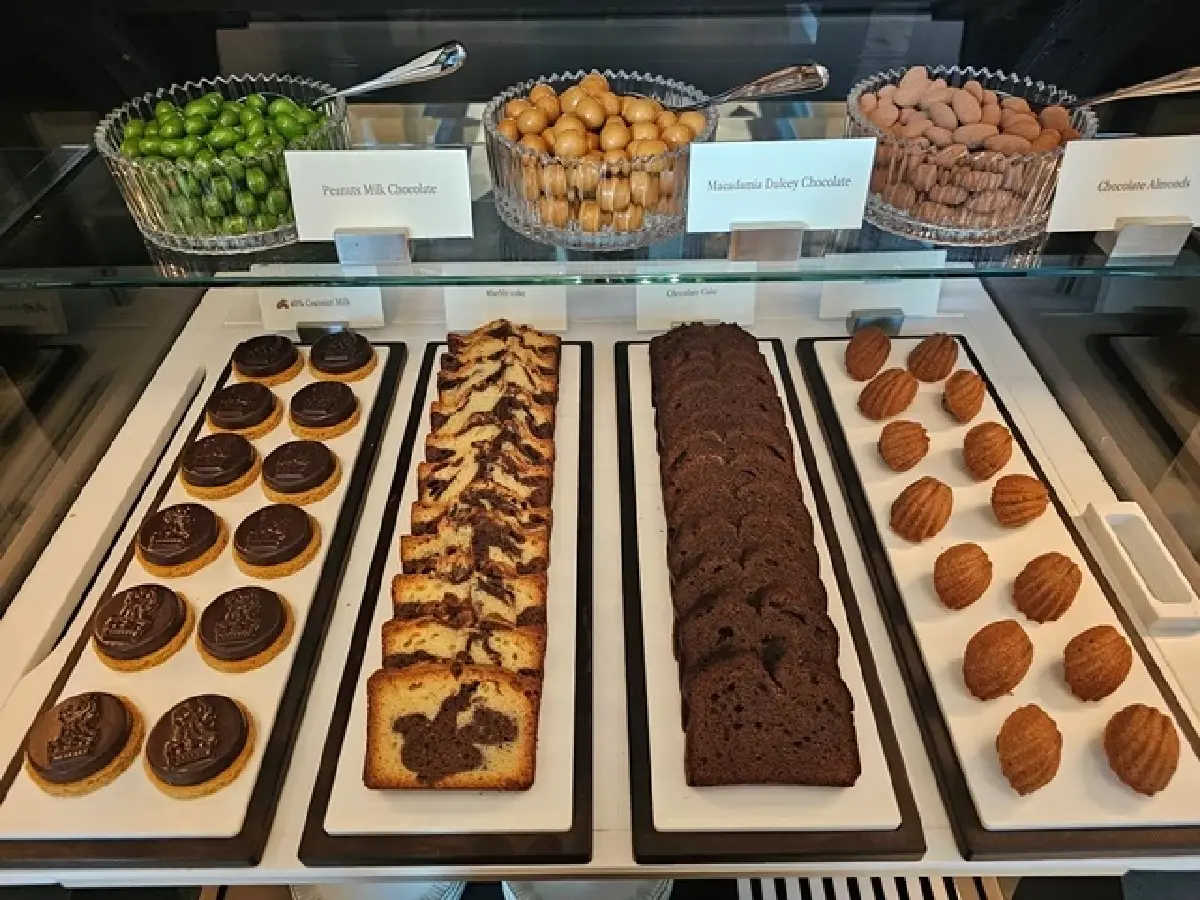 ‘ชิมช็อกโกแลต’ Afternoon Tea ใน Luxury Dining Series 2025