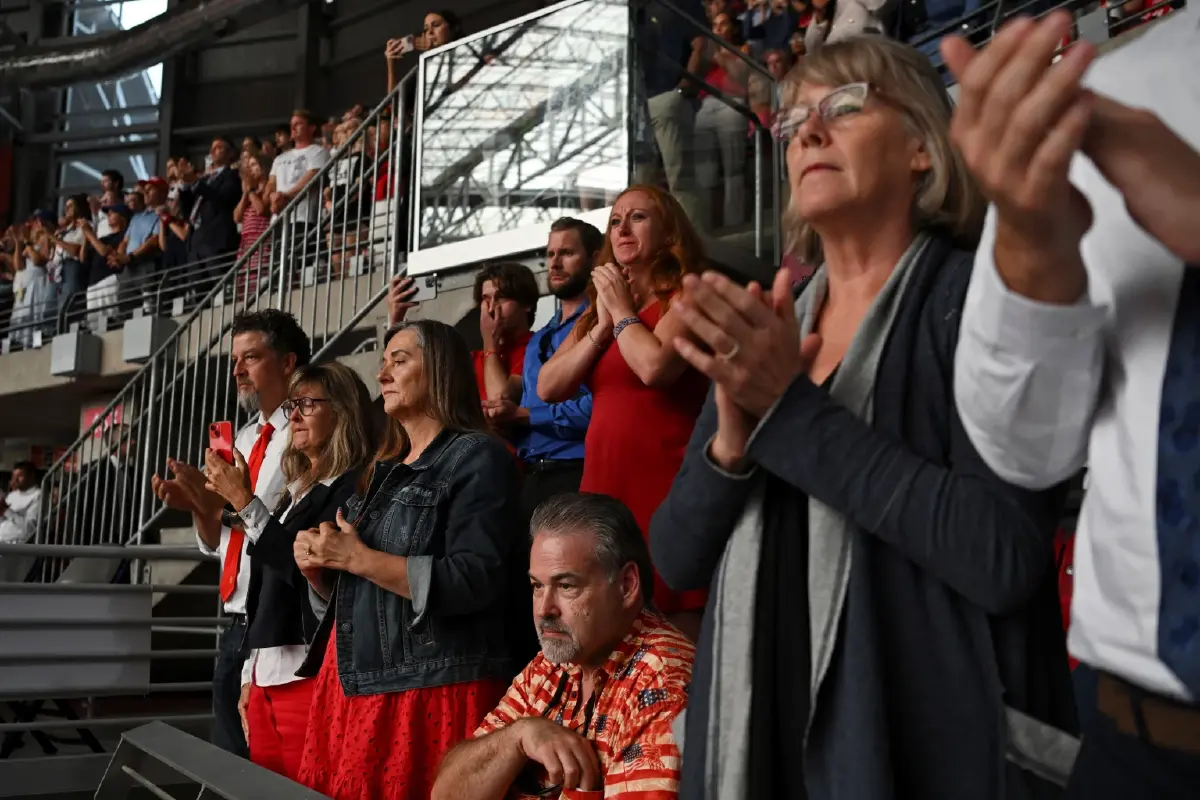 งานรำลึก 'ชาร์ลี เคิร์ก' ยิ่งใหญ่ คนร่วมหลายหมื่น ทรัมป์โทษฝ่ายซ้าย 'หัวรุนแรง'