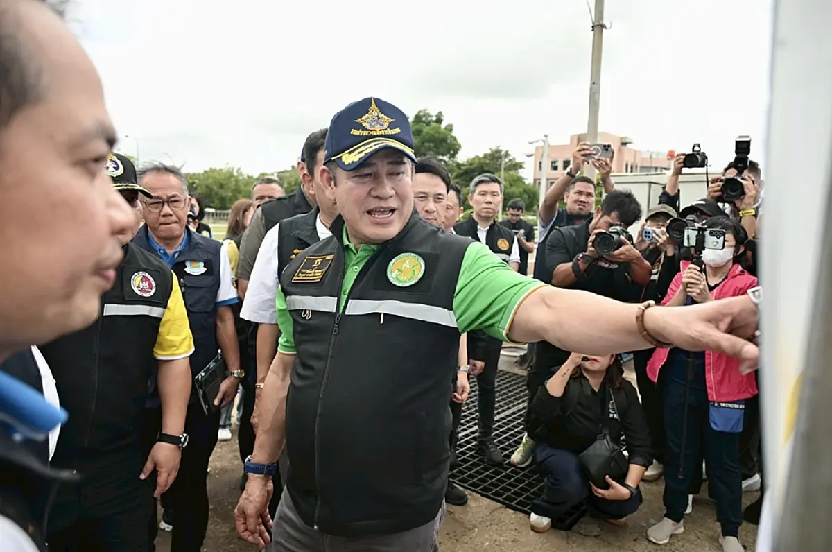 "ธรรมนัส" ติดตามสถานการณ์ลุ่มน้ำเจ้าพระยา เร่งปลดล็อกระเบียบระบายน้ำ