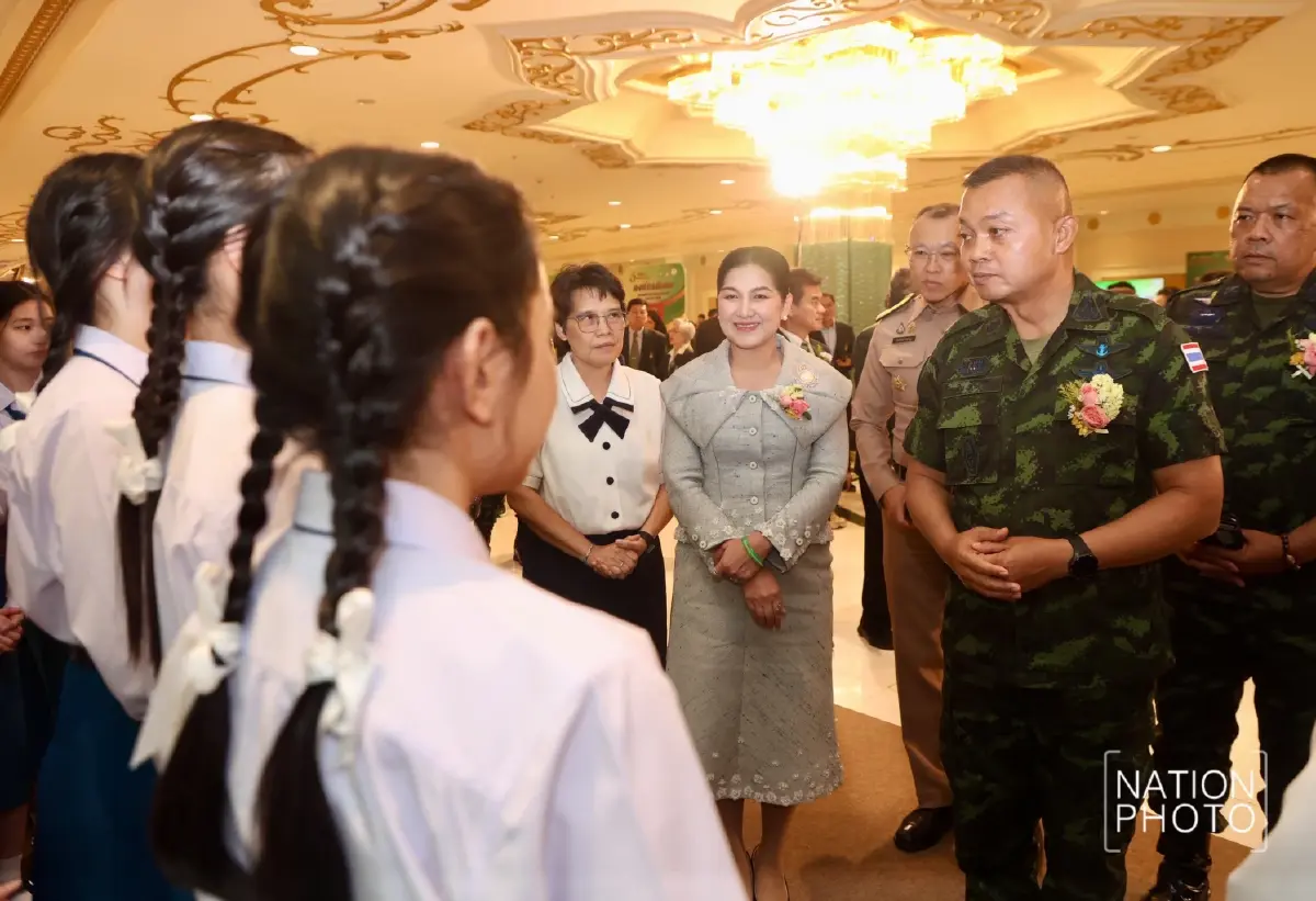 มทภ.2 รับโล่เกียรติยศบุคคลแห่งปี จากสมาคมแห่งสถาบันพระปกเกล้า