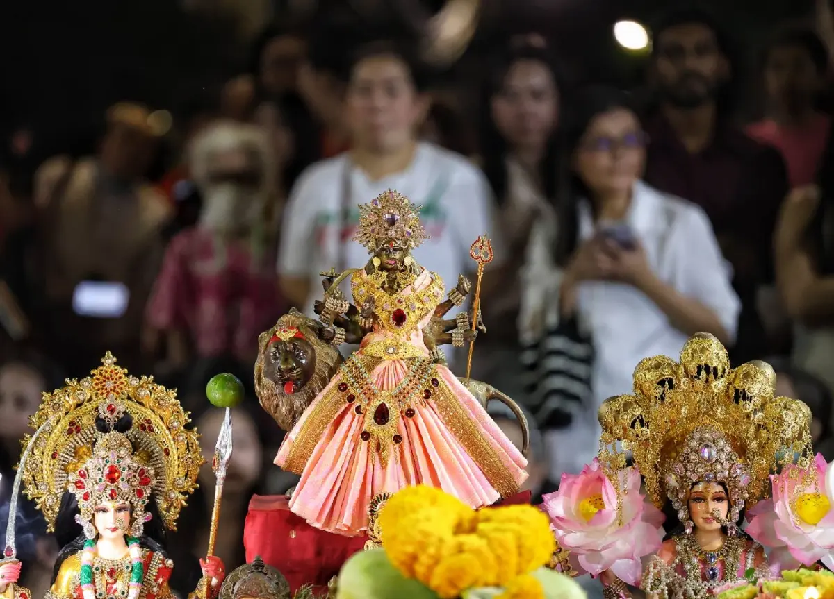 เช็กเส้นทาง ปิดถนน งานใหญ่ พิธีนวราตรี 2568 แห่ประเพณี วัดแขก สีลม