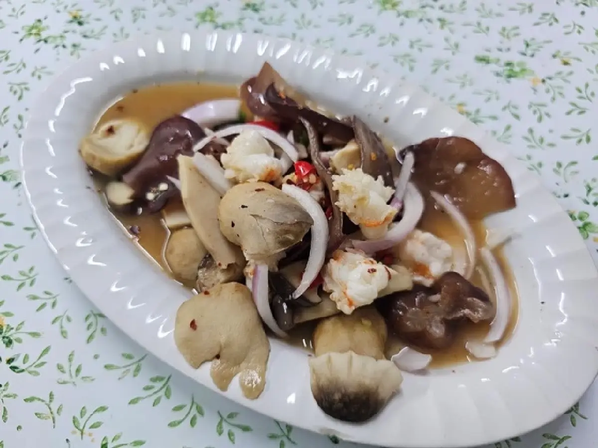 ‘ท่งหลี’ ร้านอาหารจีนไหหลำ สไตล์กุ๊กช็อป อร่อยใน ‘ตำนาน 70 ปี’