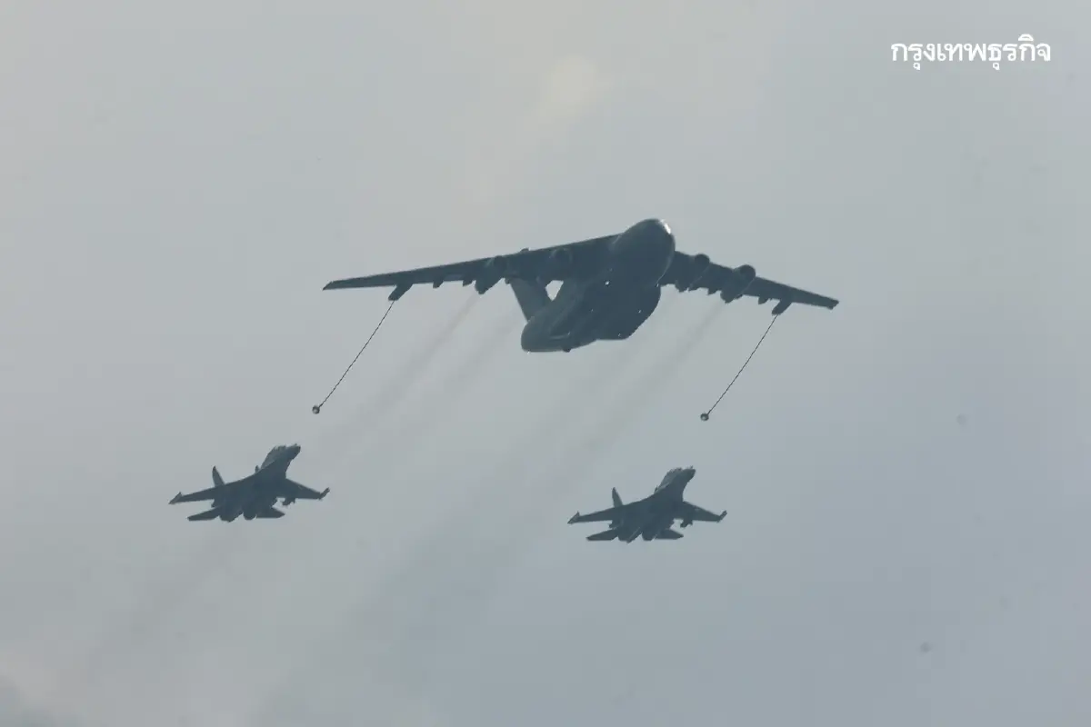 ประมวลภาพ 'พิธีสวนสนามจีน' โชว์แสนยานุภาพครั้งใหญ่สุดในรอบ 10 ปี