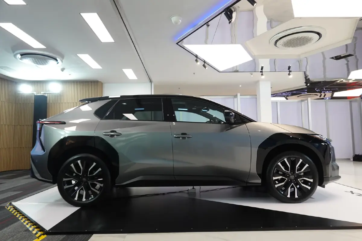 เปิดสเปค โตโยต้า 'bZ4X' อีวี เอสยูวี 2 ตัวเลือก พร้อมส่งมอบ พ.ย.