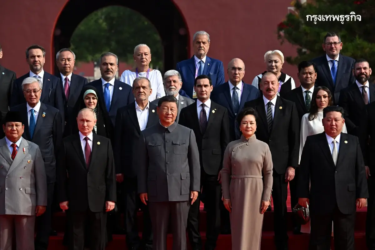 ประมวลภาพ 'พิธีสวนสนามจีน' โชว์แสนยานุภาพครั้งใหญ่สุดในรอบ 10 ปี