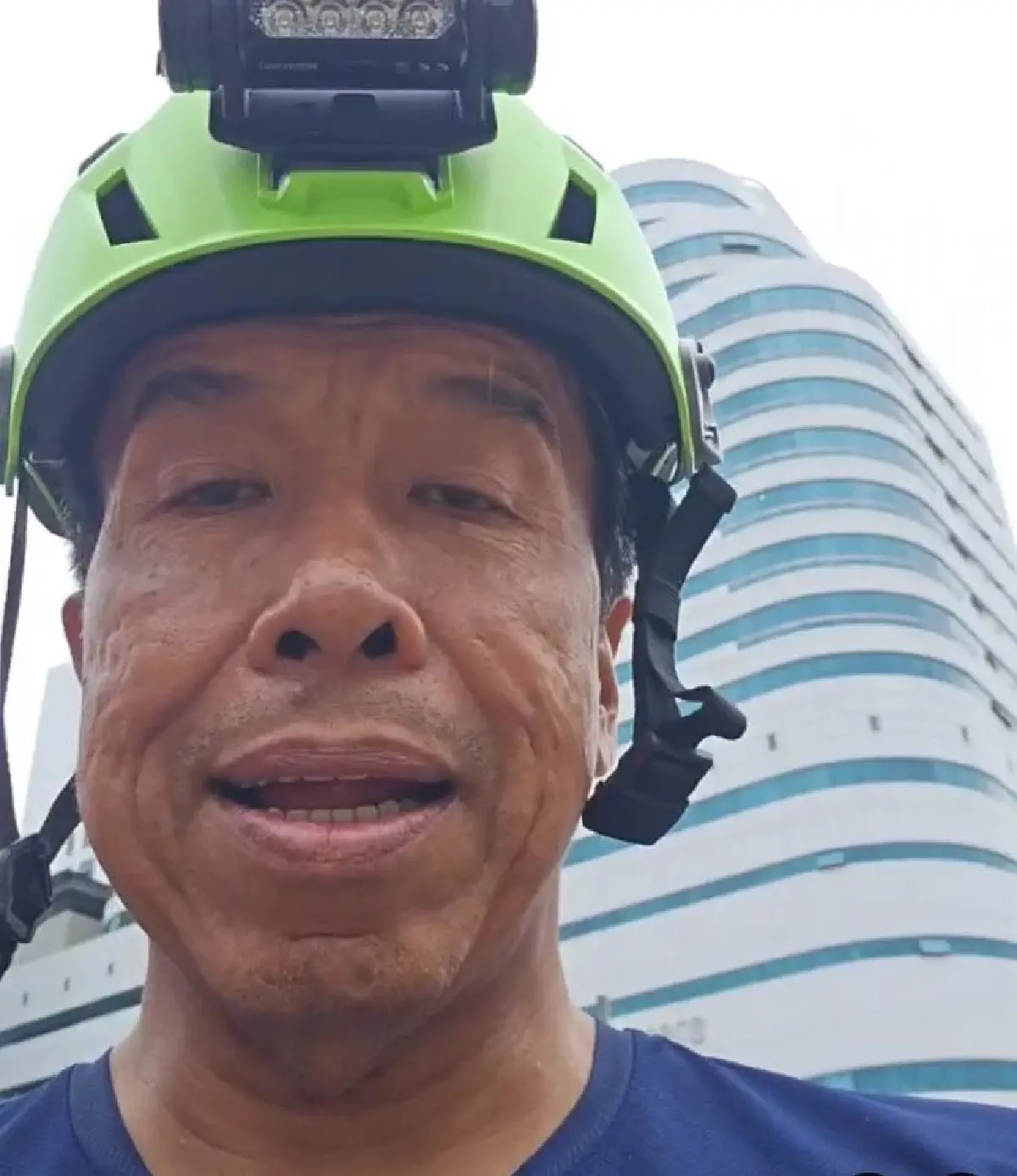 คืบหน้าถนนทรุด รพ.วชิรพยาบาล 'ชัชชาติ' ยันเทคอนกรีต 200 คิวสำเร็จ