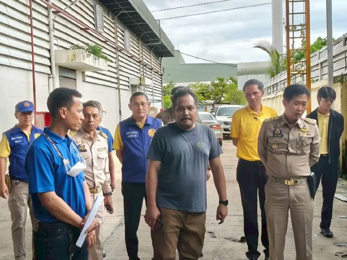 วอด 20 ล้าน ไฟไหม้โรงงานใยเทียมที่เพชรบุรี ยังไม่ทราบสาเหตุ