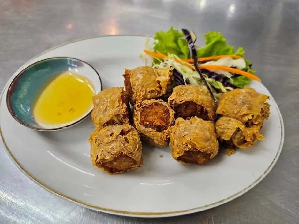 ‘6ร้านข้าวต้มกุ๊ย’ อร่อย ในดวงใจของ ‘หมูหวานชวนชิม’ ข้าวต้องดี