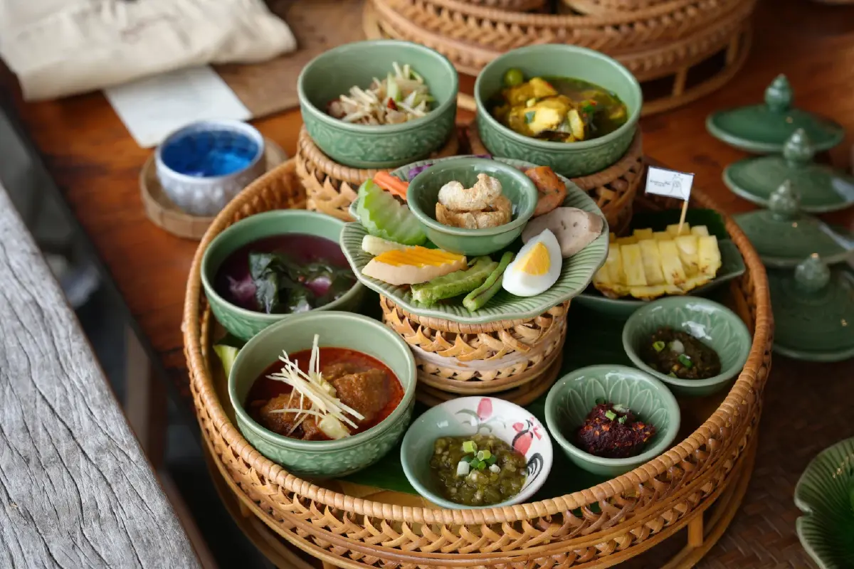 ไปกันคราฟต์! 'เที่ยวเชียงราย' ดินแดนศิลปะ ตามรอยศิลปินล้านนา