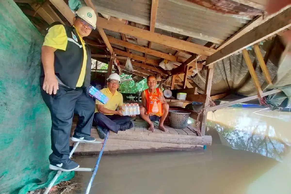 ซีพีเอฟ อยู่เคียงข้างทุกวิกฤติ เร่งช่วยชาวท่าเรือ อยุธยา สู้ภัยน้ำท่วม