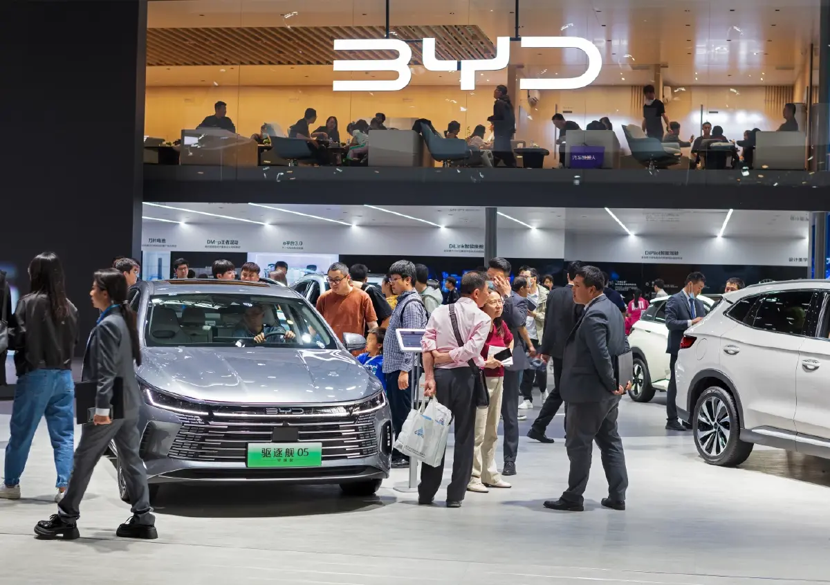 ‘คมสันต์ ลี’ เริ่มรบครั้งใหม่ ในน่านน้ำ ‘ร้านสะดวกซื้อ’ ชี้ คนไทยแพ้ไปนานแล้ว เราแค่ไม่ยอมรับ