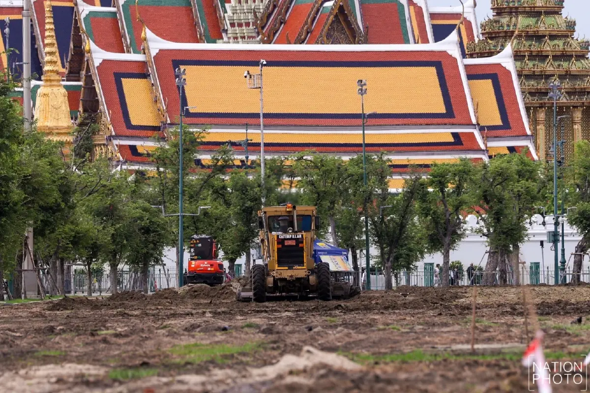 ‘กทม.’ แจง ปรับปรุงสนามหลวงตามแผน ปรับภูมิทัศน์ เพิ่มไฟส่องสว่าง