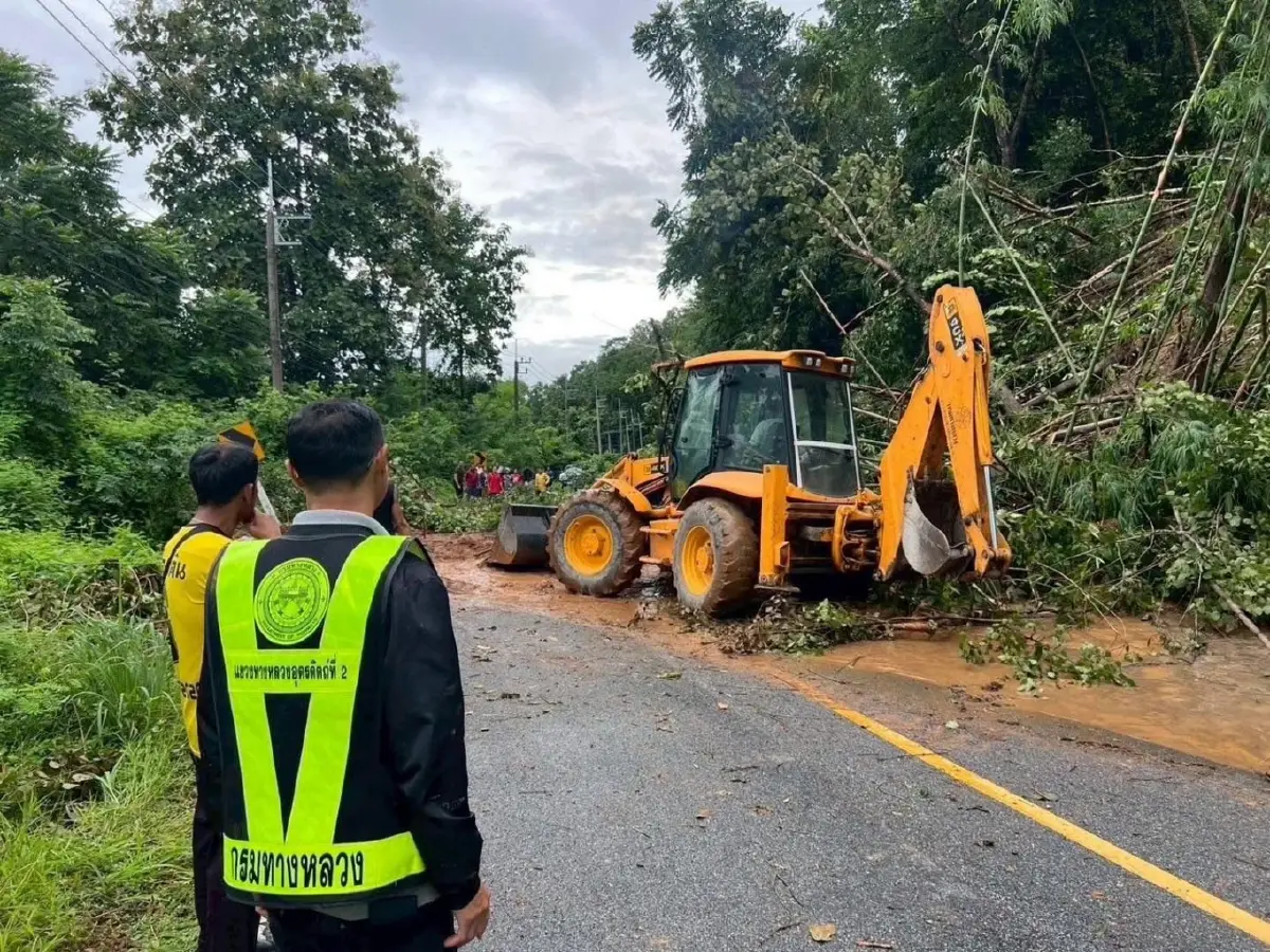 สรุปน้ำท่วม-ดินสไลด์ วันนี้ (30 ก.ย. 68) ถนนหลวง 'ผ่านไม่ได้' 6 แห่ง