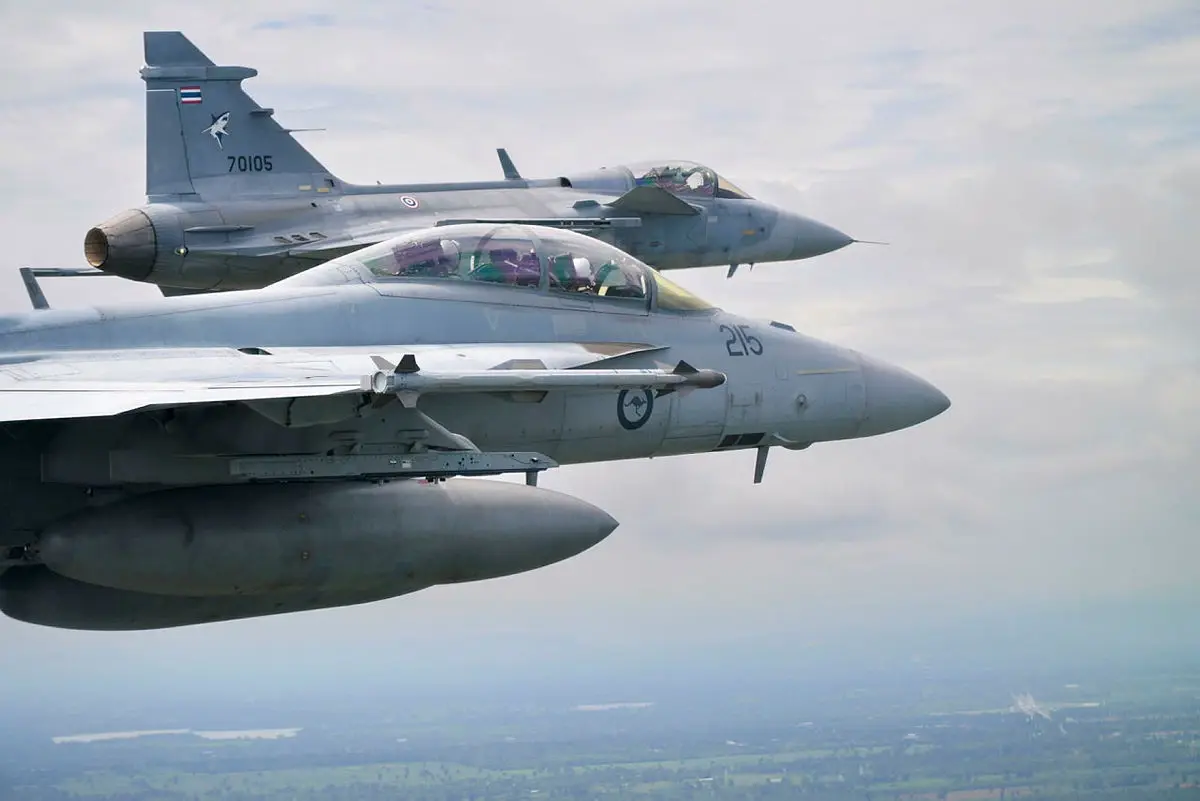 อลังการ'ฝึกผสมไทยบูมเมอแรง' F/A-18F Super Hornet บินประกบกริพเพน