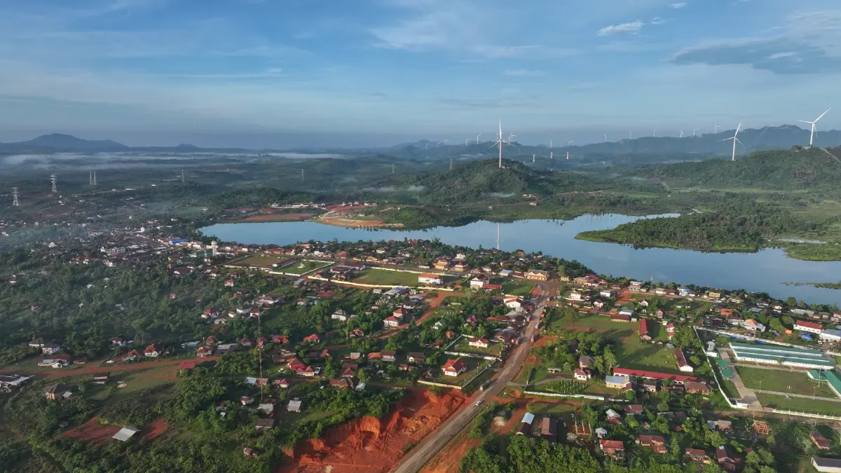 ‘ลาว’ เปิดตัว ‘ฟาร์มกังหันลม’ ใหญ่ที่สุดในอาเซียน ขายไฟฟ้าให้ ‘เวียดนาม’