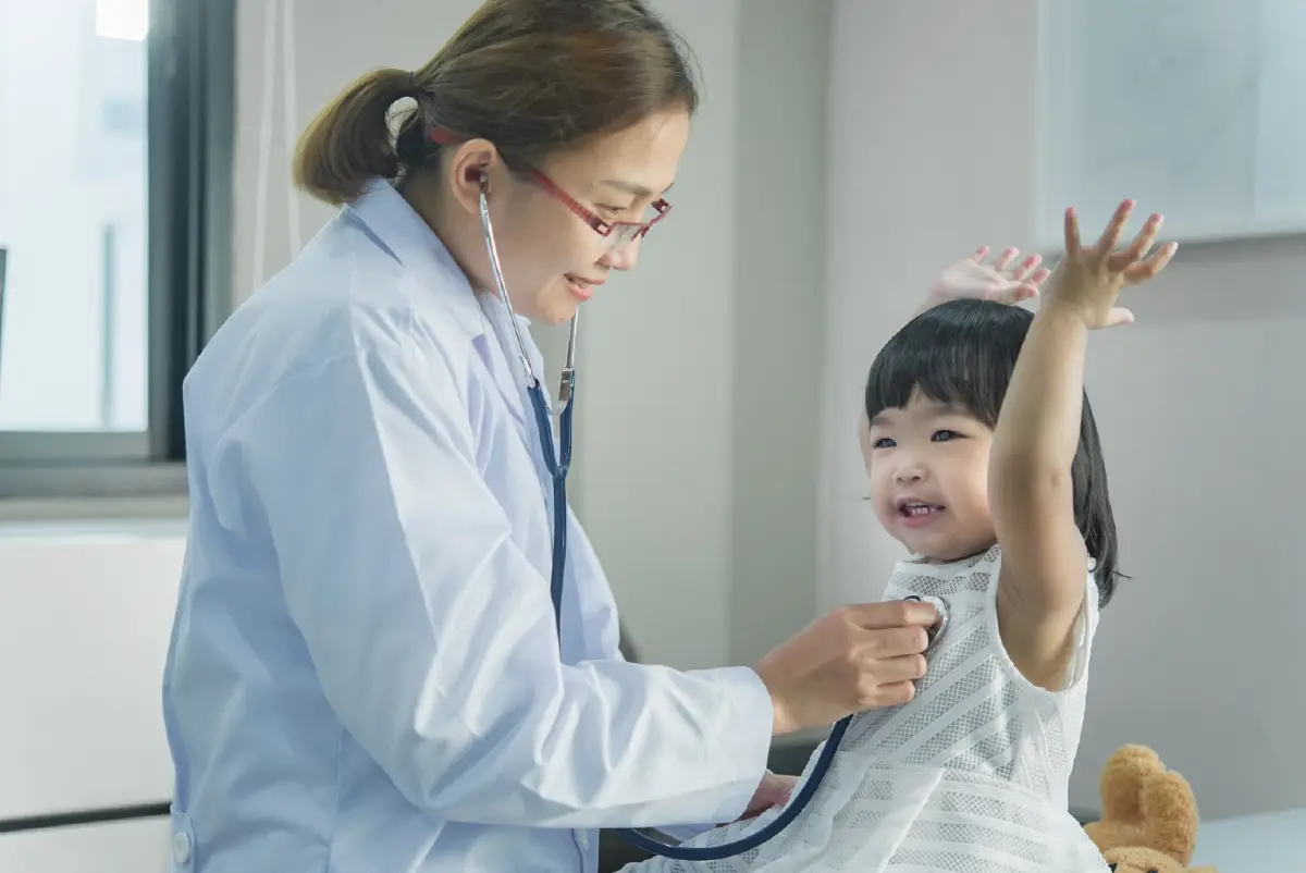 แพทย์ PRINC Group ชี้ตัวเลขน่าตกใจ เด็กไทยป่วยมะเร็งกว่า 900 รายต่อปี