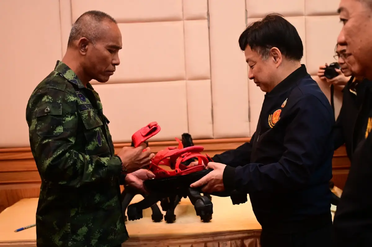 ยลโฉม "รองเท้านิลมังกร" รองเท้าลดแรงทุ่นระเบิด ช่วยทหารลาดตระเวน