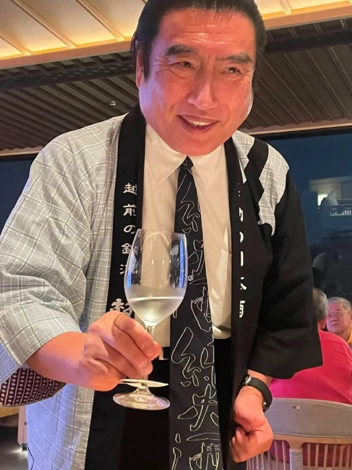 บอร์น สาเกที่จะนำมาซึ่งวิสัยทัศน์แห่งอนาคต