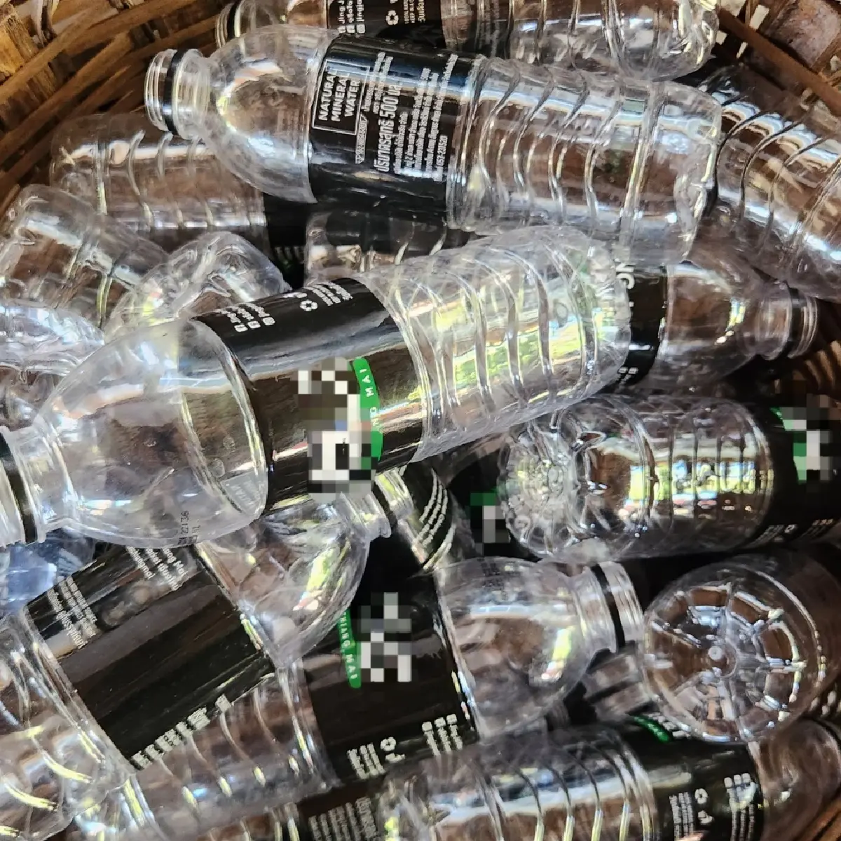 รับบริจาคฝาขวดพลาสติก สร้างโต๊ะ - เก้าอี้นักเรียน มอบให้โรงเรียน