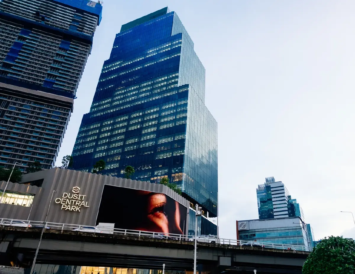 คลื่นลูกค้าทะลัก 'เซ็นทรัล พาร์ค' วันแรก 70,000 คน สายคอนเทนต์แห่เช็กอิน Roof Park