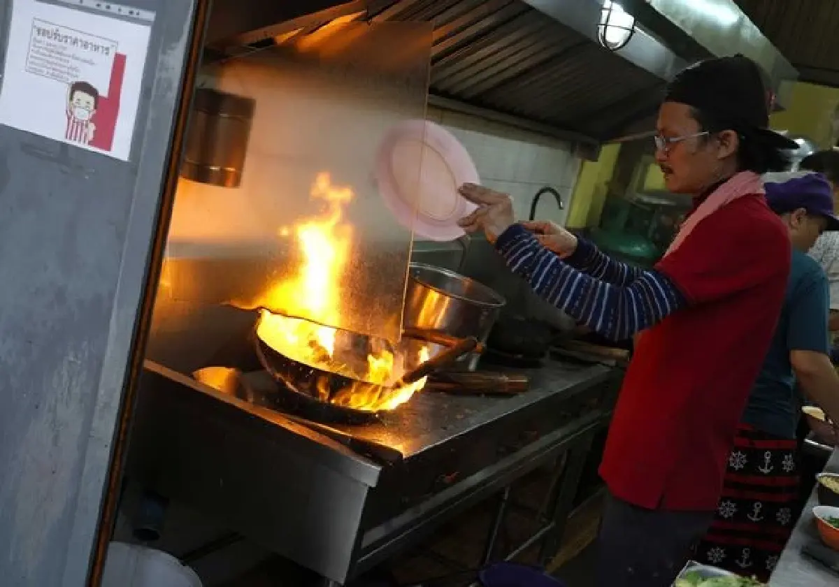 ‘6ร้านข้าวต้มกุ๊ย’ อร่อย ในดวงใจของ ‘หมูหวานชวนชิม’ ข้าวต้องดี