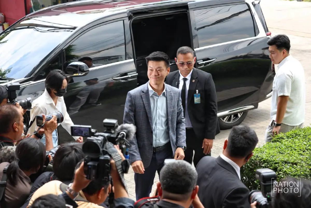 ลับ ลวง พราง 'ส้ม' ขย่ม 'แดง' บีบยุบสภา หมากบังคับเพื่อไทย ดับฝัน 'หนู'